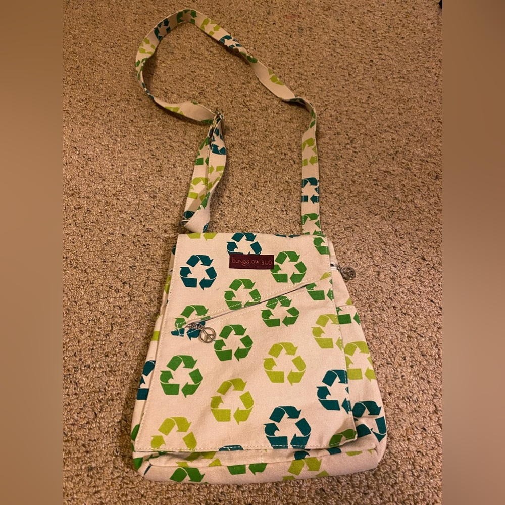 BUNGALOW 360 RECYCLE CROSSBODY BAG